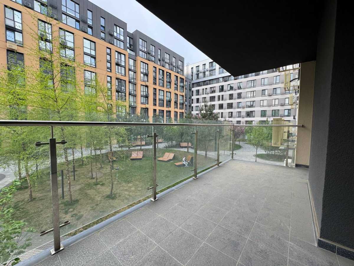 Продажа 1-комнатной квартиры 60 м², Салютная ул., 2