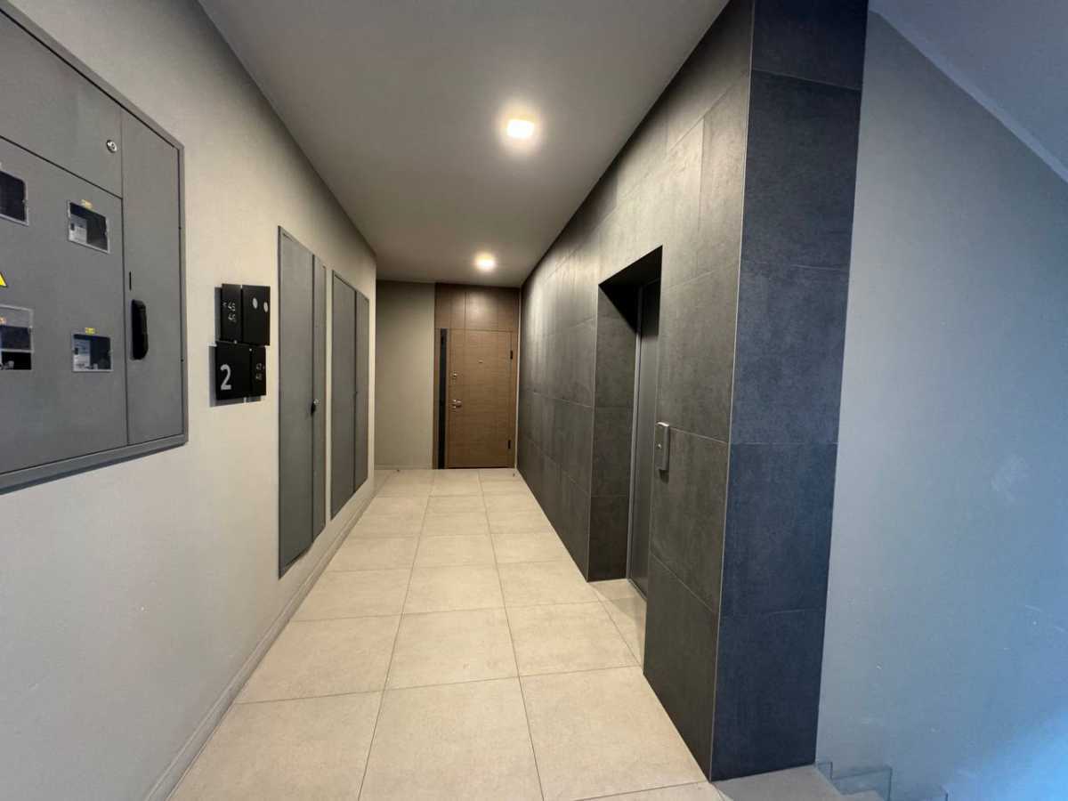 Продажа 1-комнатной квартиры 60 м², Салютная ул., 2