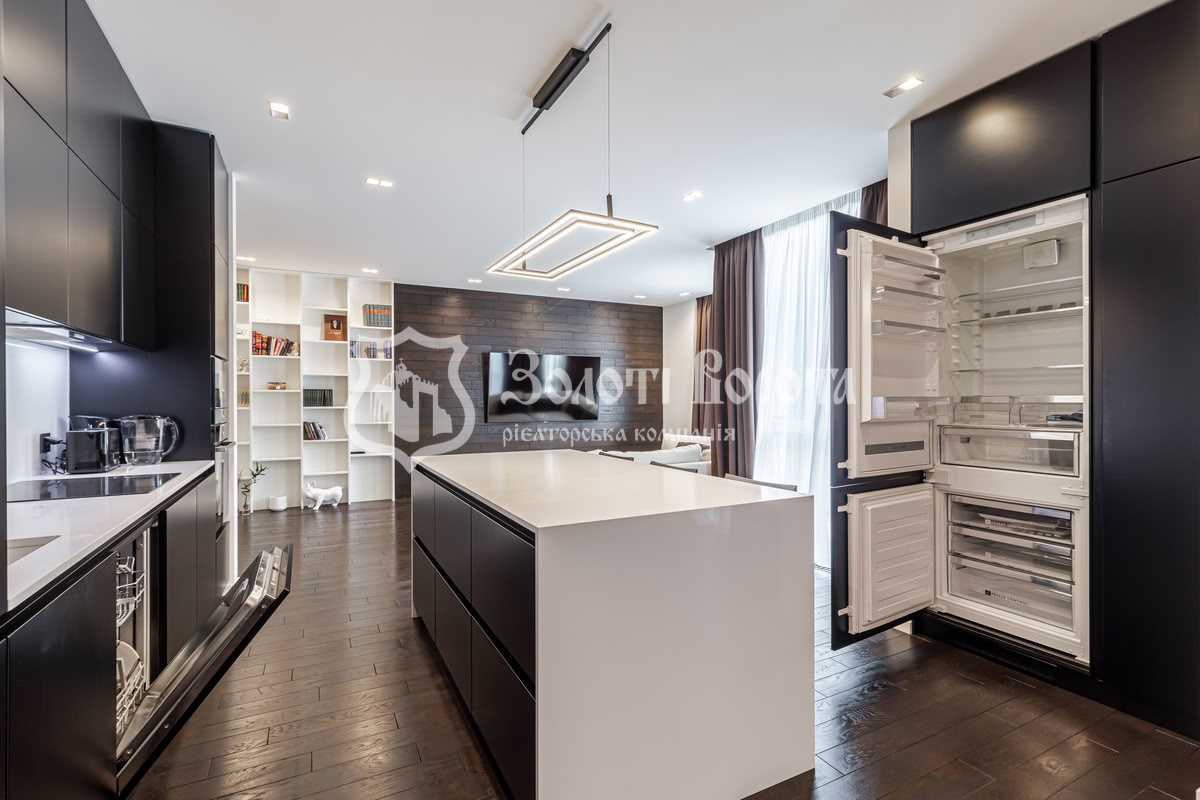 Продажа 5-комнатной квартиры 280 м², Предславинская ул., 57