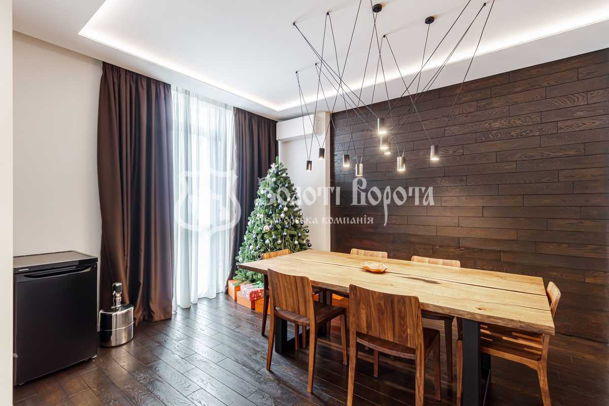 Продажа 5-комнатной квартиры 280 м², Предславинская ул., 57