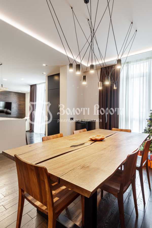 Продажа 5-комнатной квартиры 280 м², Предславинская ул., 57