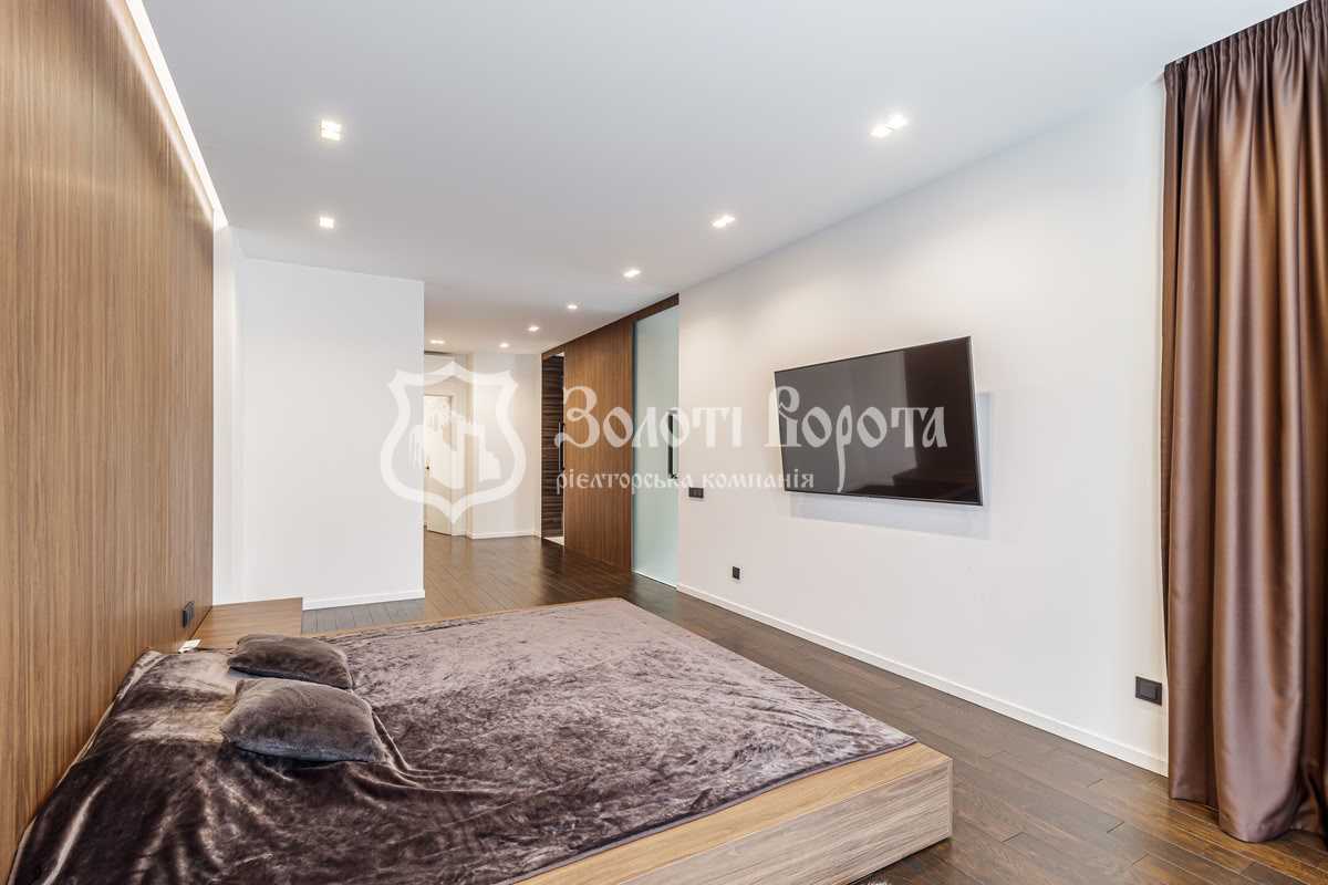Продажа 5-комнатной квартиры 280 м², Предславинская ул., 57