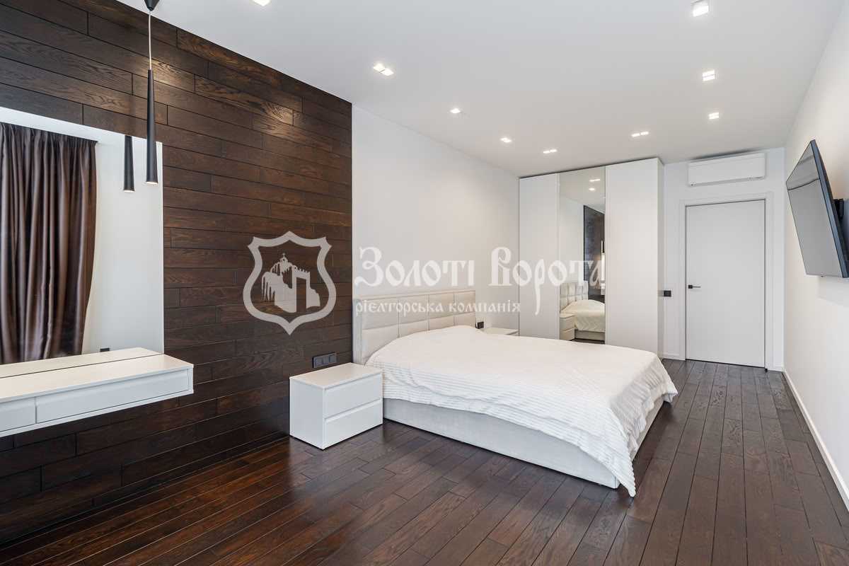 Продажа 5-комнатной квартиры 280 м², Предславинская ул., 57