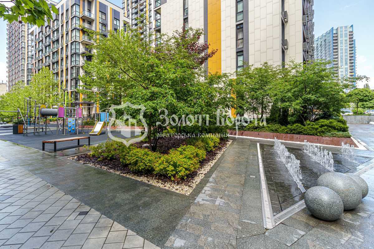 Продажа 5-комнатной квартиры 280 м², Предславинская ул., 57