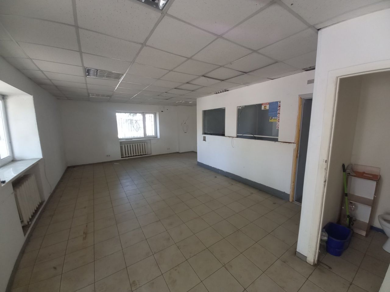 Продаж комерції 49 м², Старомостова пл., 1