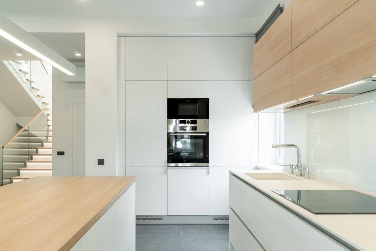 Оренда будинку 200 м², Центральна вул., 1