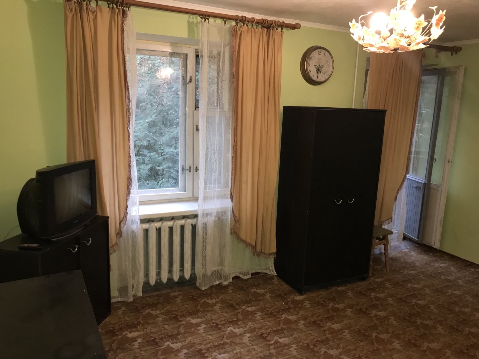 Оренда 1-кімнатної квартири 30 м², Колекторна вул., 3