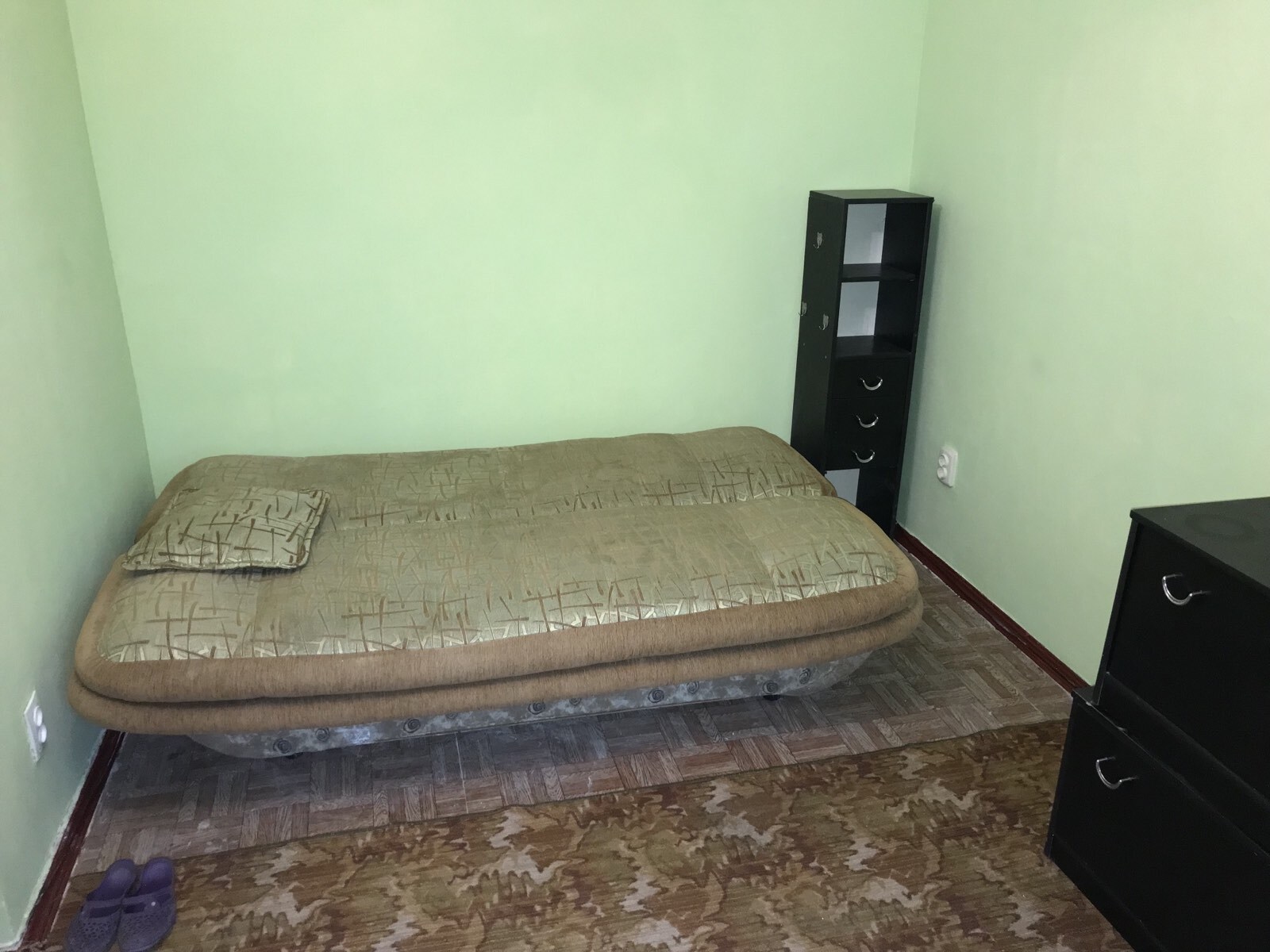 Оренда 1-кімнатної квартири 30 м², Колекторна вул., 3