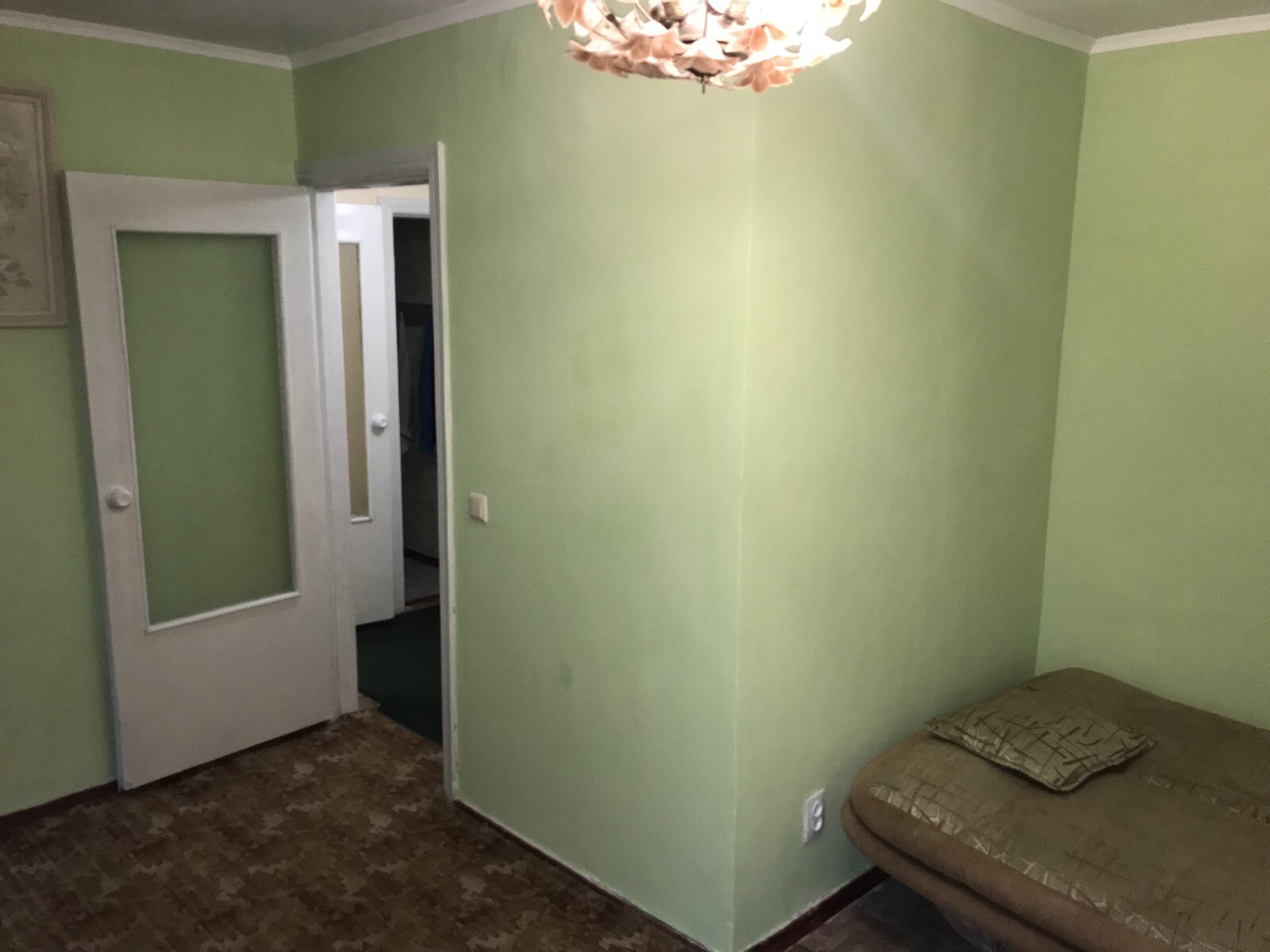 Оренда 1-кімнатної квартири 30 м², Колекторна вул., 3