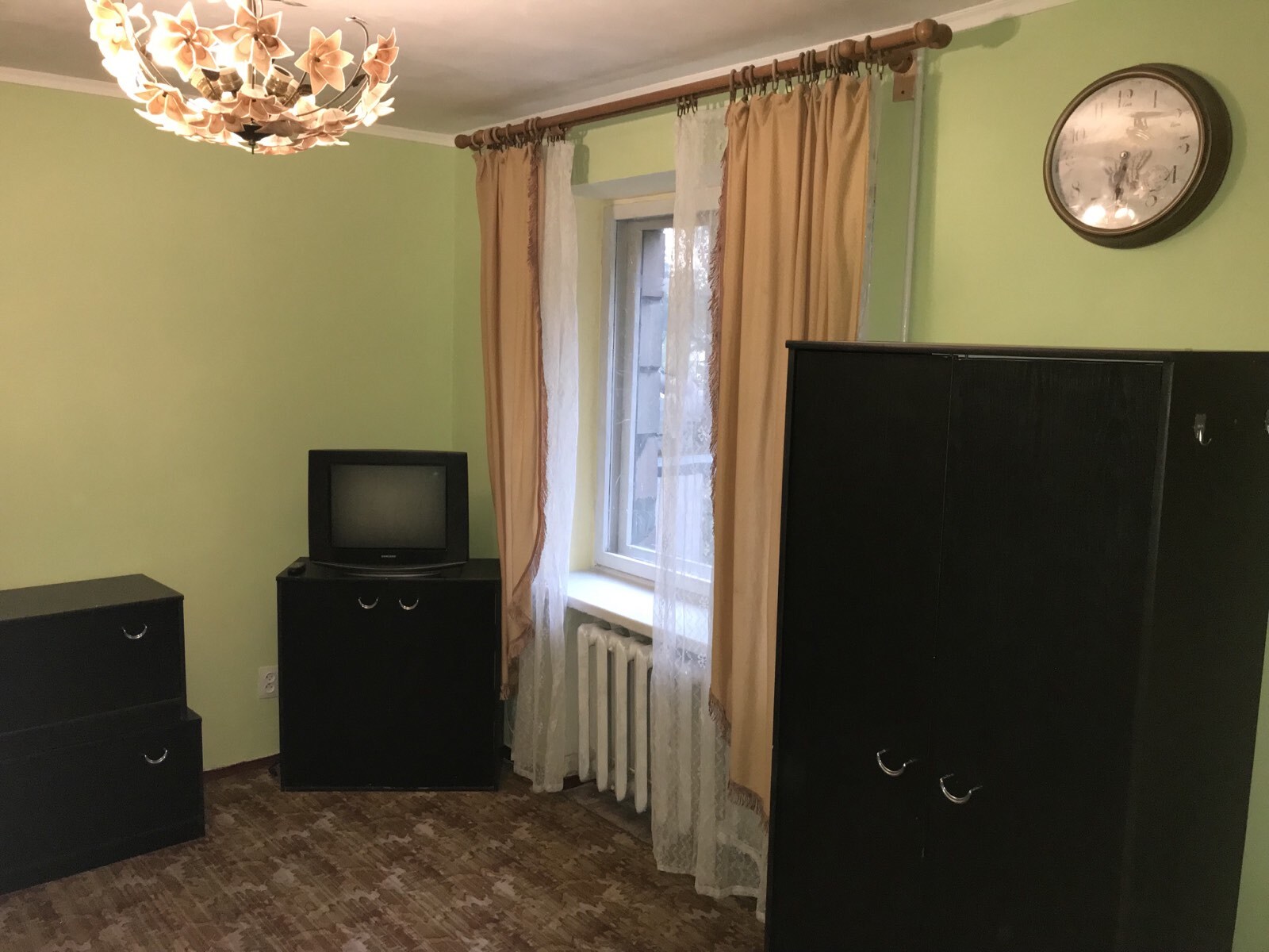 Оренда 1-кімнатної квартири 30 м², Колекторна вул., 3