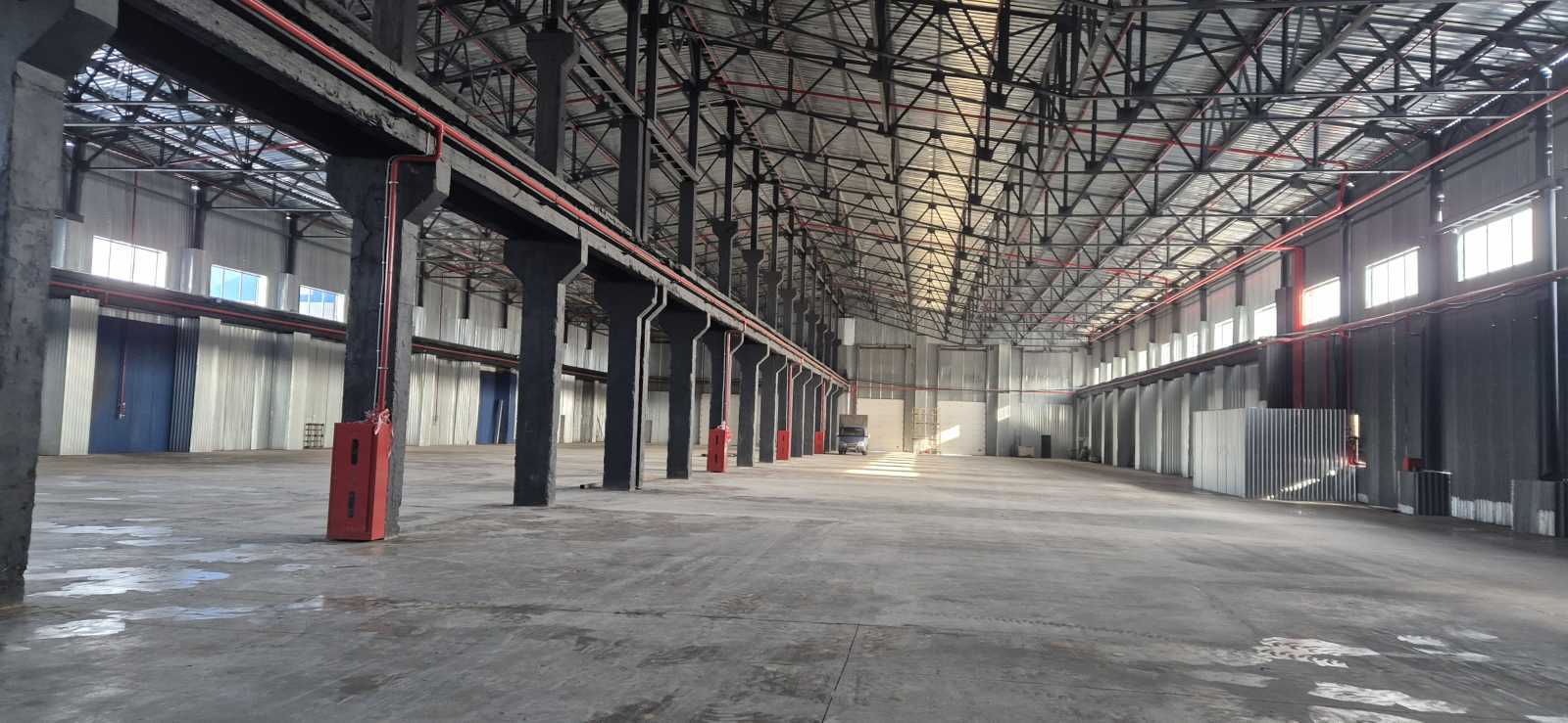 Аренда склада 3500 м², Новоконстантиновская ул.