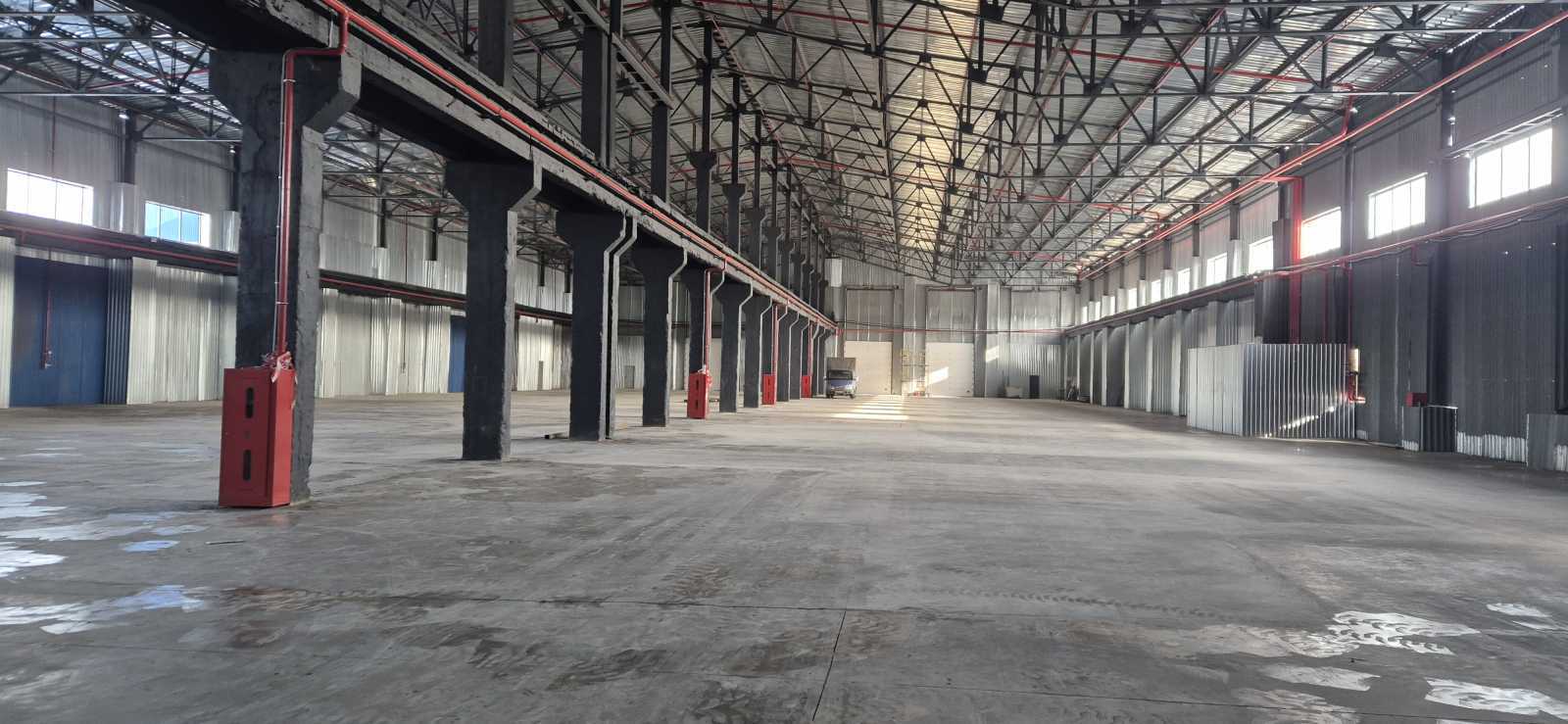 Аренда склада 3500 м², Новоконстантиновская ул.