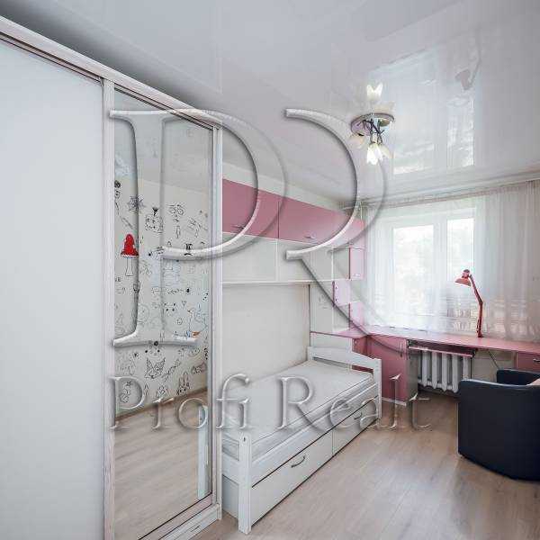 Продажа 3-комнатной квартиры 70 м², Симиренко ул., 2/19