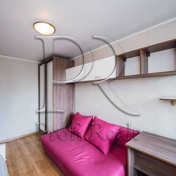 Продажа 3-комнатной квартиры 70 м², Симиренко ул., 2/19