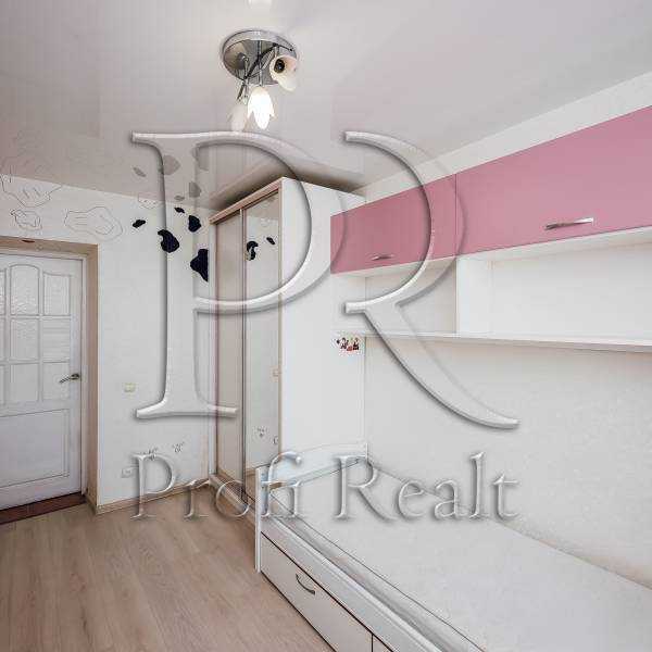Продажа 3-комнатной квартиры 70 м², Симиренко ул., 2/19