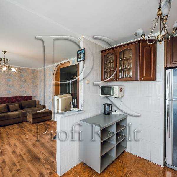 Продажа 3-комнатной квартиры 70 м², Симиренко ул., 2/19