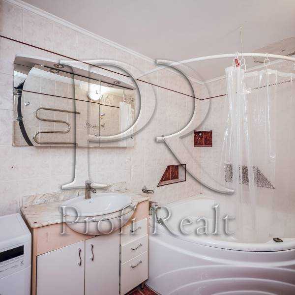 Продажа 3-комнатной квартиры 70 м², Симиренко ул., 2/19