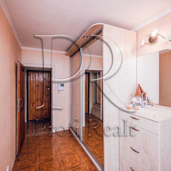 Продажа 3-комнатной квартиры 70 м², Симиренко ул., 2/19