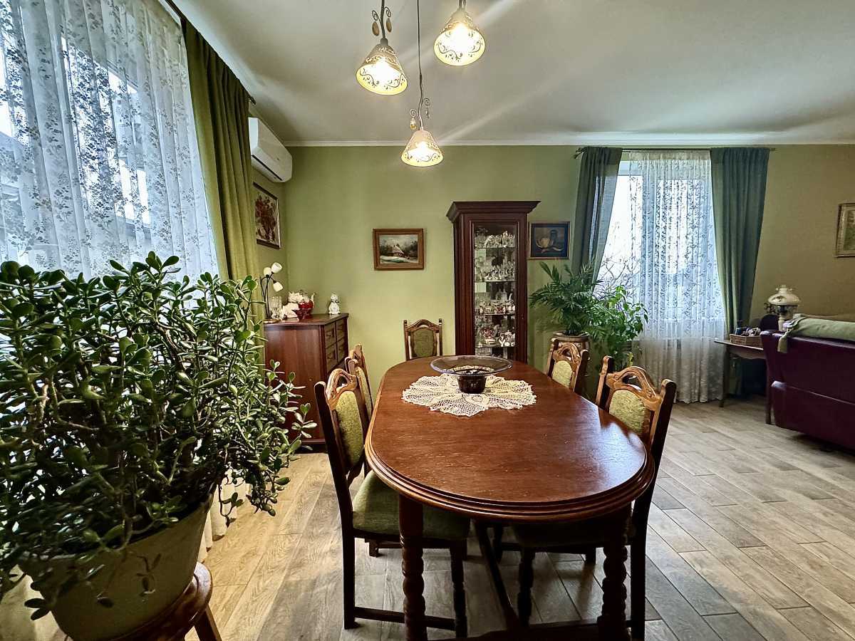 Продаж будинку 160 м², Лугова