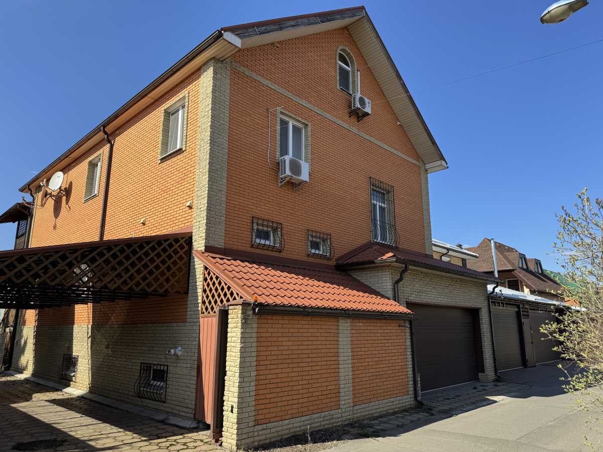 Оренда будинку 450 м², Дніпровське шосе, 32