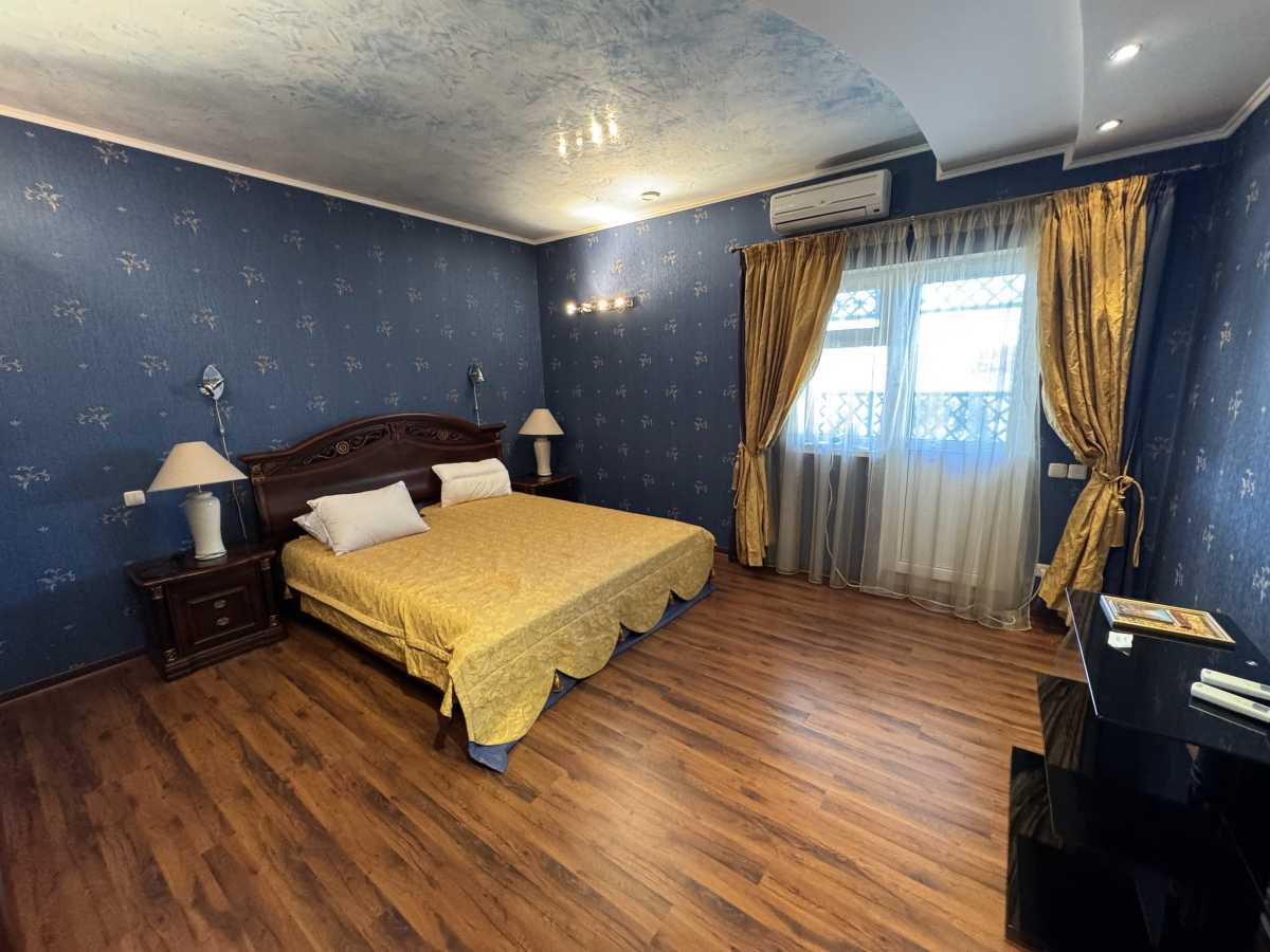 Оренда будинку 450 м², Дніпровське шосе, 32