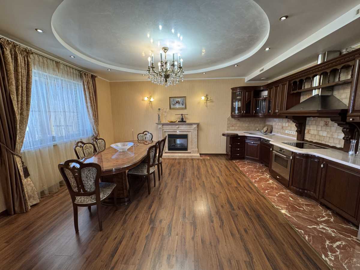 Оренда будинку 450 м², Дніпровське шосе, 32