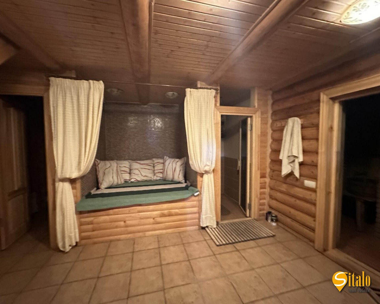 Продажа дома 390 м²