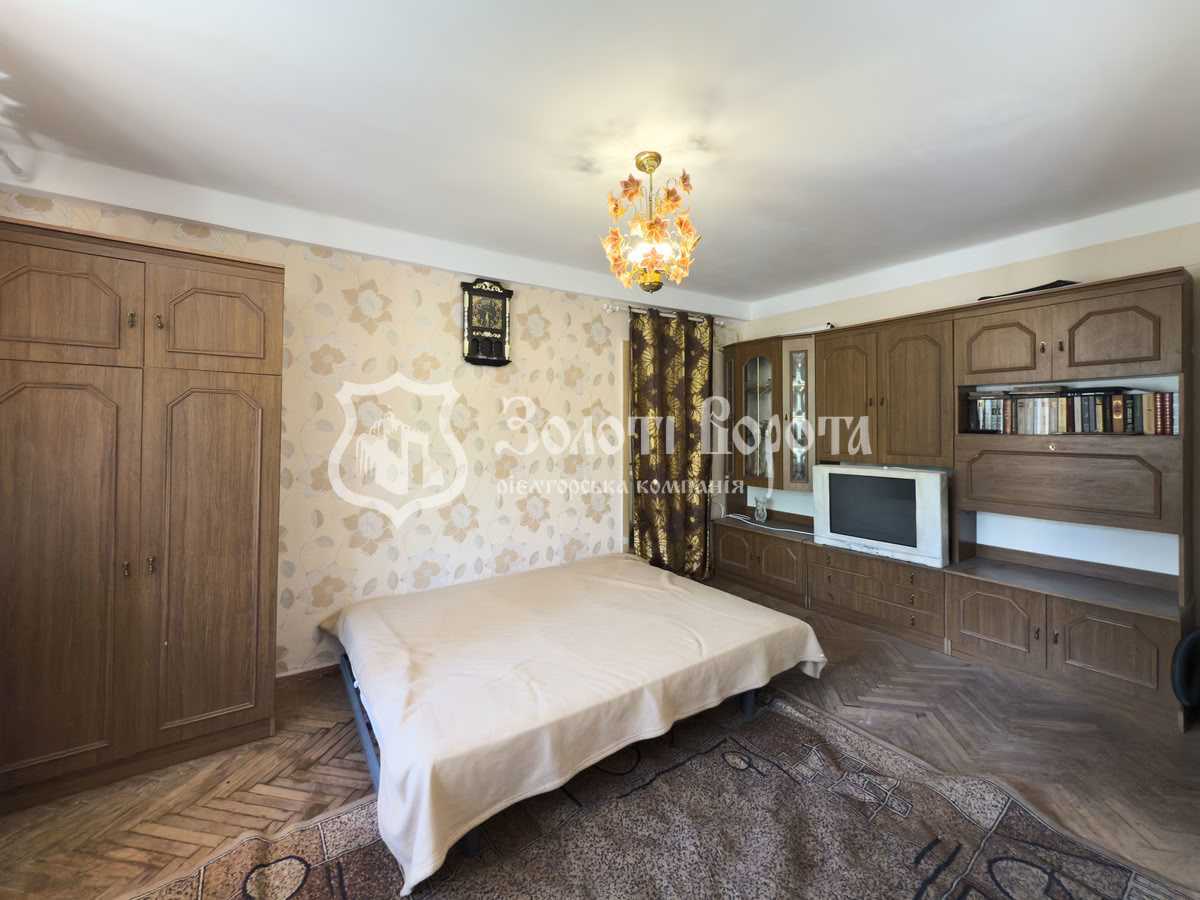Продаж 2-кімнатної квартири 40 м², Перова бул., 22
