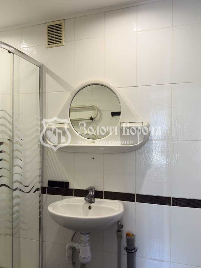 Продаж 2-кімнатної квартири 40 м², Перова бул., 22