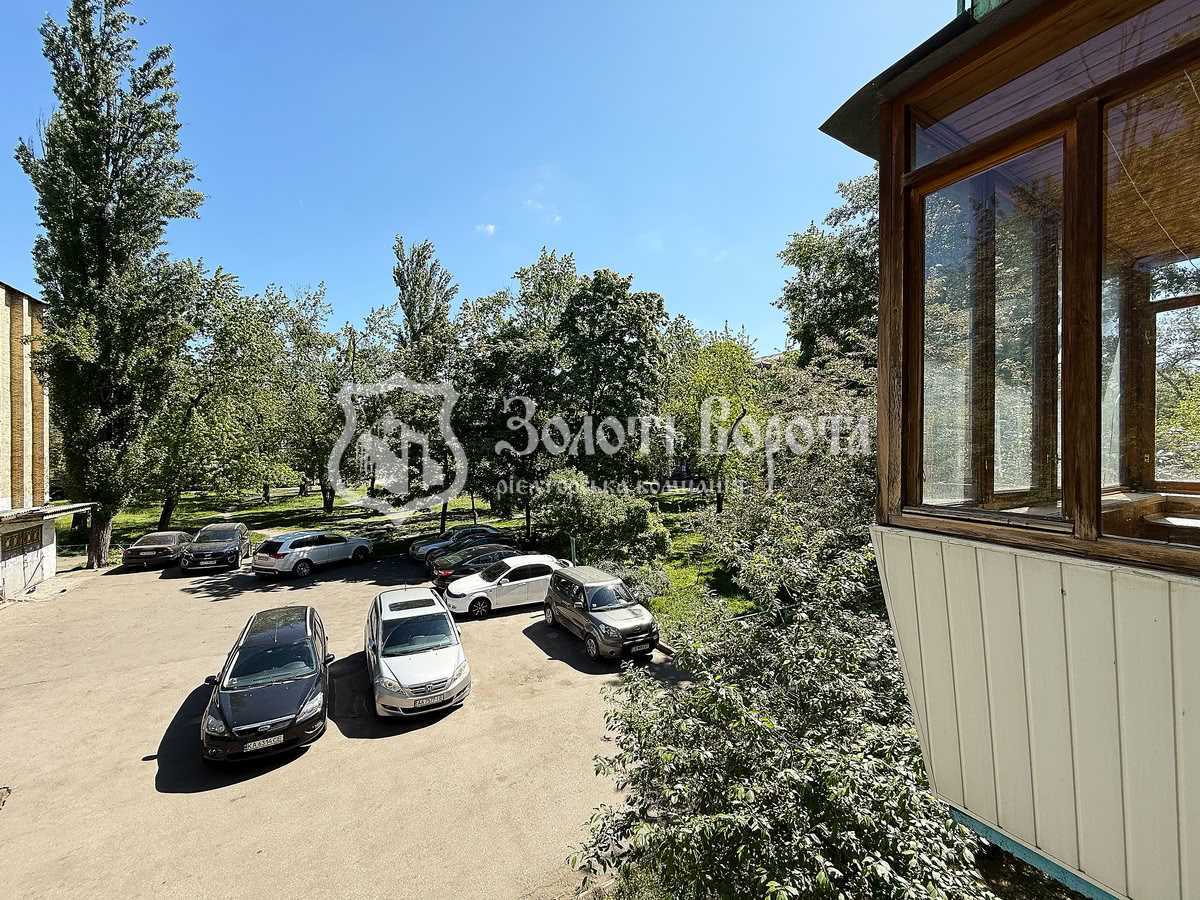Продаж 2-кімнатної квартири 40 м², Перова бул., 22