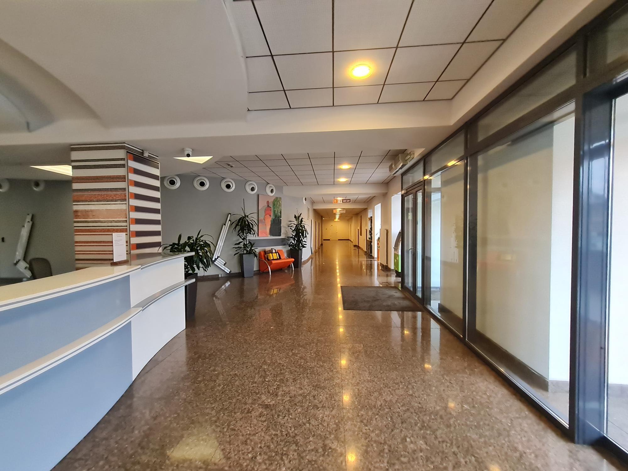 Оренда офісу 678 м², Новокостянтинівська вул., 18