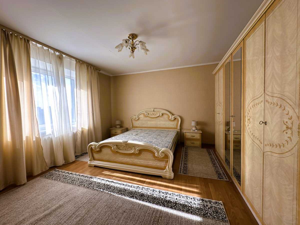 Оренда 3-кімнатної квартири 100 м², Декабристів вул., 12/37