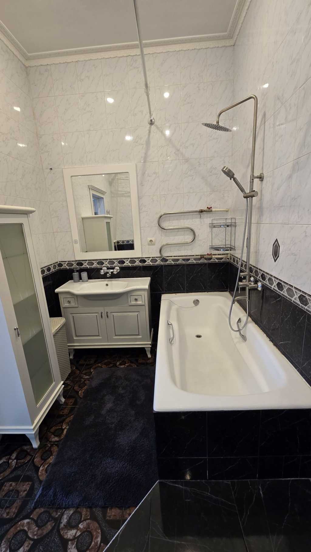 Оренда 1-кімнатної квартири 69.8 м², Симона Петлюри вул., 12