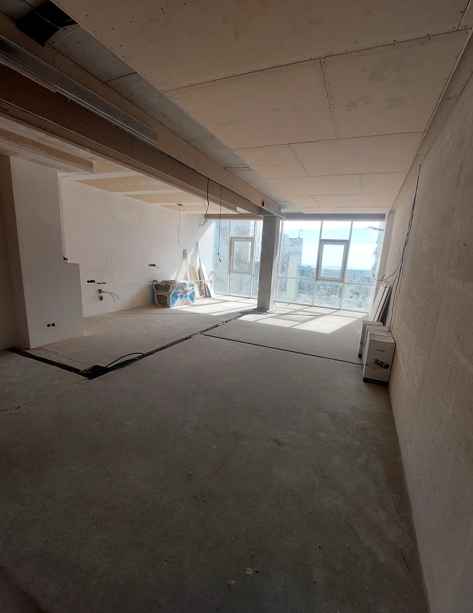 Продажа 2-комнатной квартиры 92 м², Жемчужная ул., 3