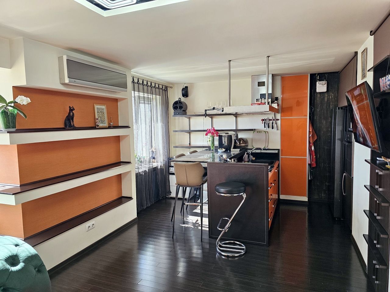 Продажа 3-комнатной квартиры 68 м², Терещенковская ул.