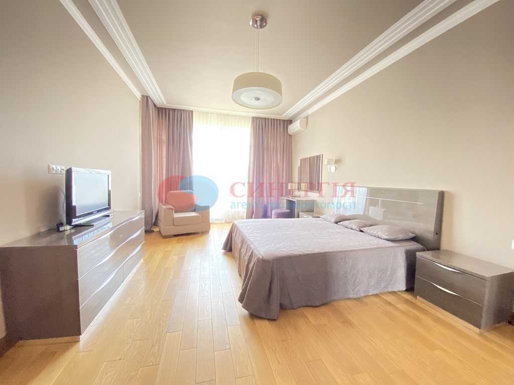 Оренда 3-кімнатної квартири 155 м², Кловський узвіз, 7А
