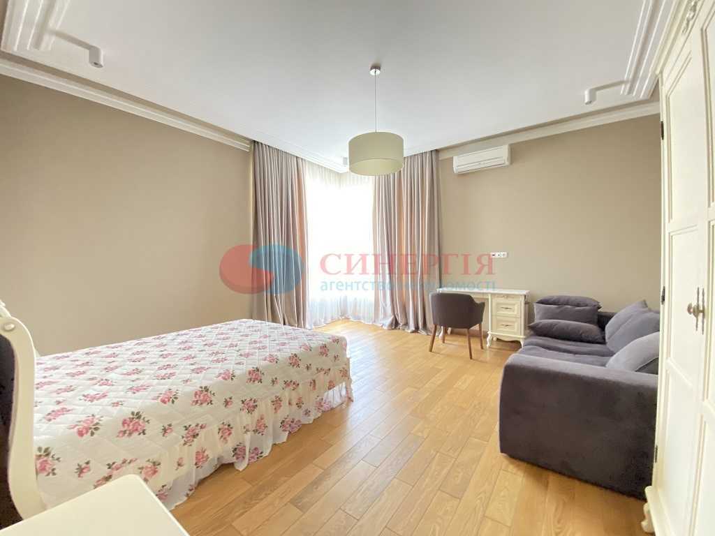 Оренда 3-кімнатної квартири 155 м², Кловський узвіз, 7А