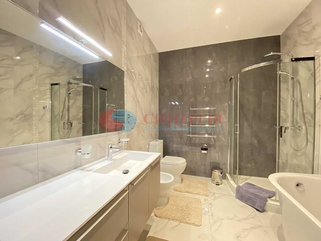 Оренда 3-кімнатної квартири 155 м², Кловський узвіз, 7А