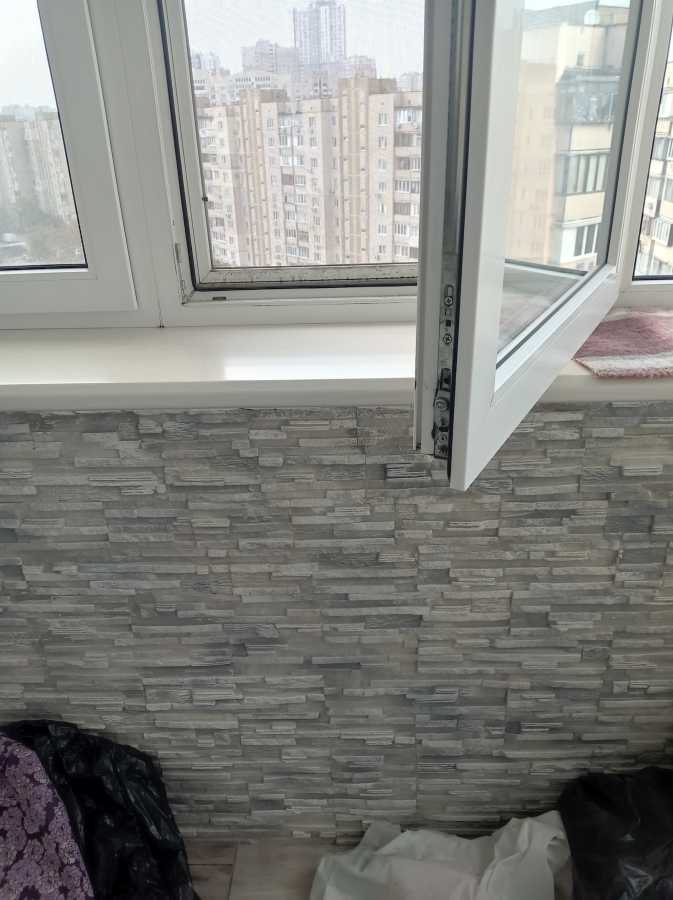 Продаж 2-кімнатної квартири 56 м², Михайла Донця вул., Драгоманова, 23а