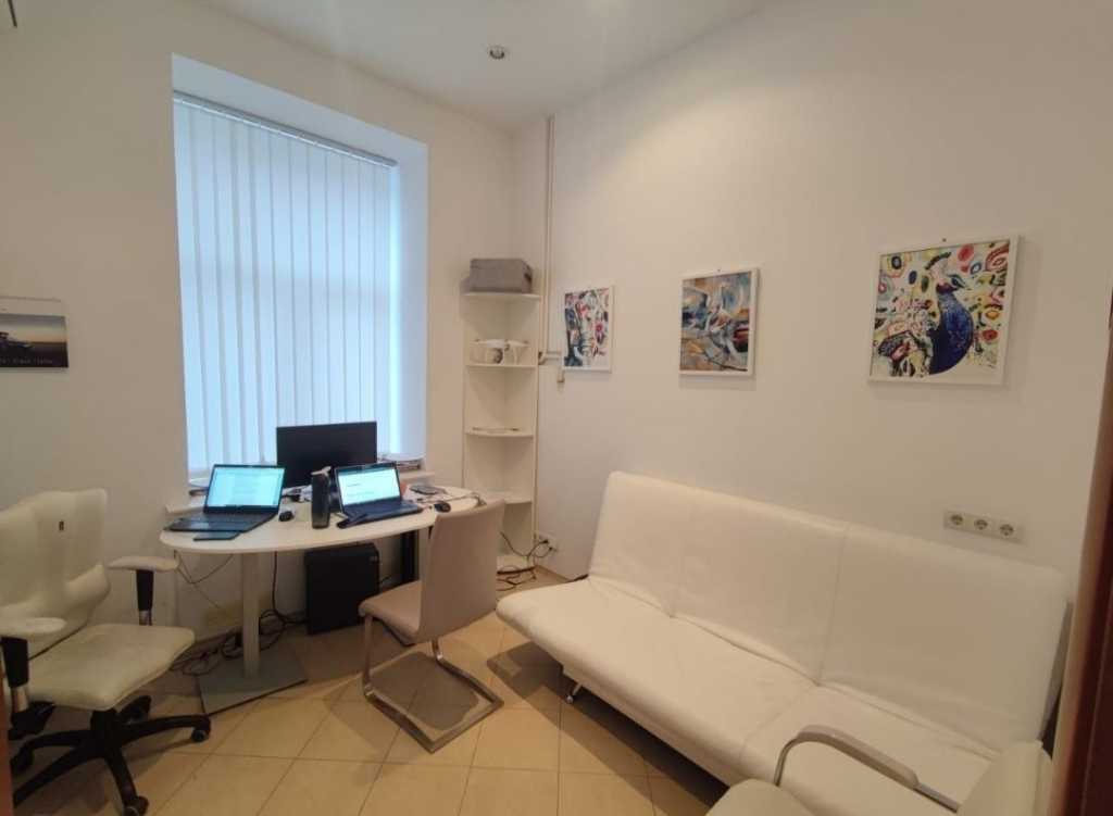 Продаж 1-кімнатної квартири 49 м², Круглоуніверситетська вул., 14