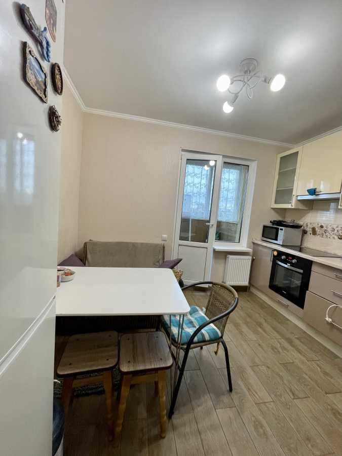 Оренда 1-кімнатної квартири 43 м², Михайла Донця вул., 2Б