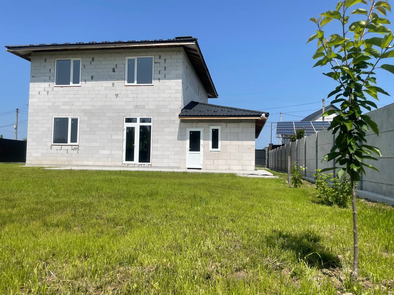 Продаж будинку 180 м²
