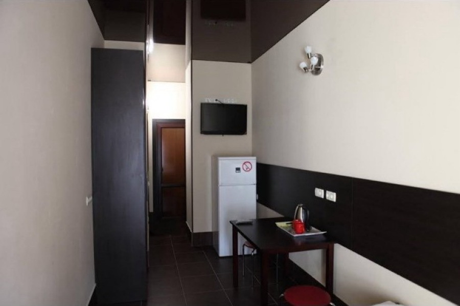 Продажа 5-комнатной квартиры 186 м², Генуэзская ул.