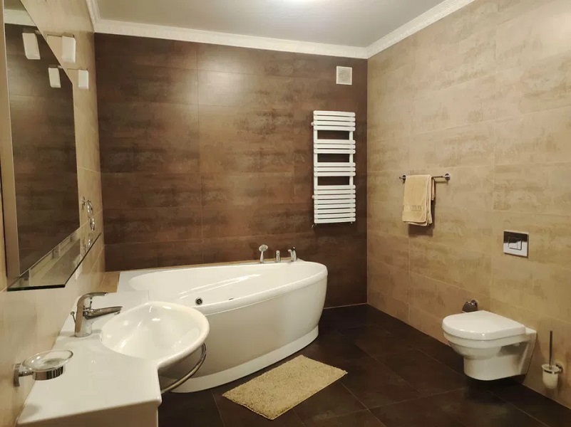 Продажа 5-комнатной квартиры 210 м², Солнечная ул.