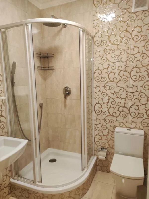 Продажа 5-комнатной квартиры 210 м², Солнечная ул.