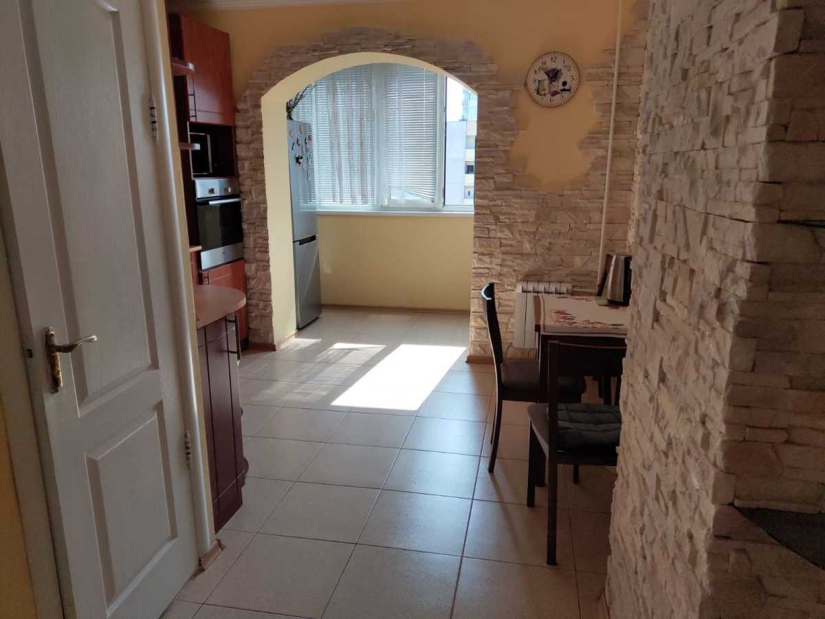 Оренда 2-кімнатної квартири 60 м², Якуба Коласа вул., 4Б
