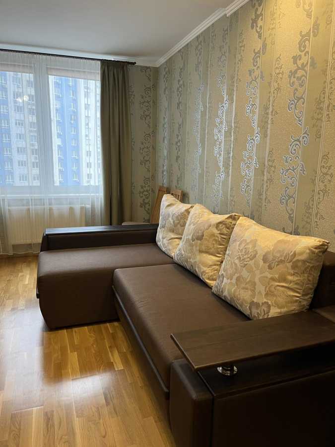 Аренда 1-комнатной квартиры 50 м², Академика Глушкова просп., 9Г