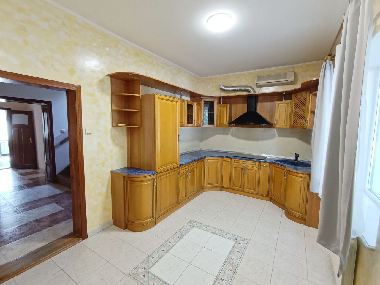 Аренда дома 300 м²