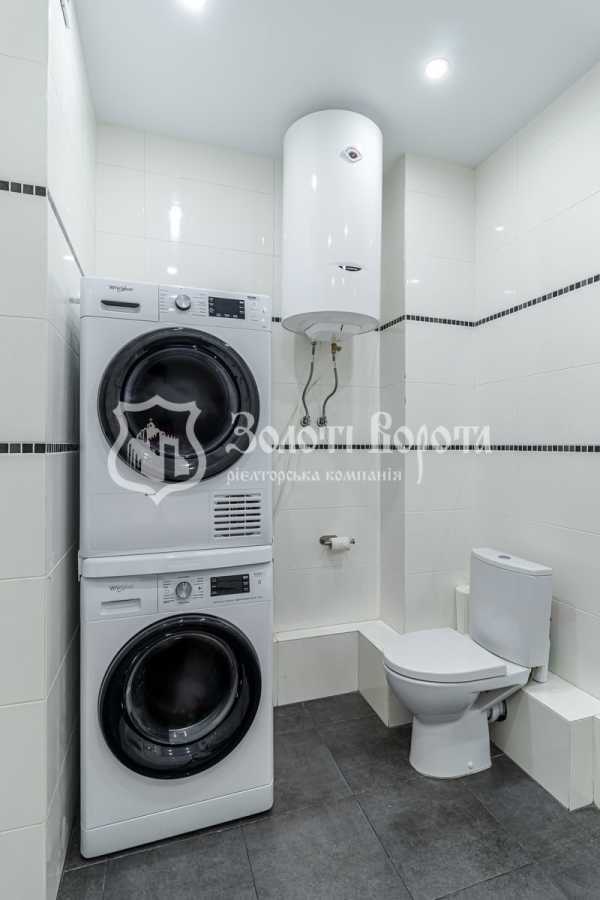 Продажа 3-комнатной квартиры 100 м², Елены Пчилки ул., 8