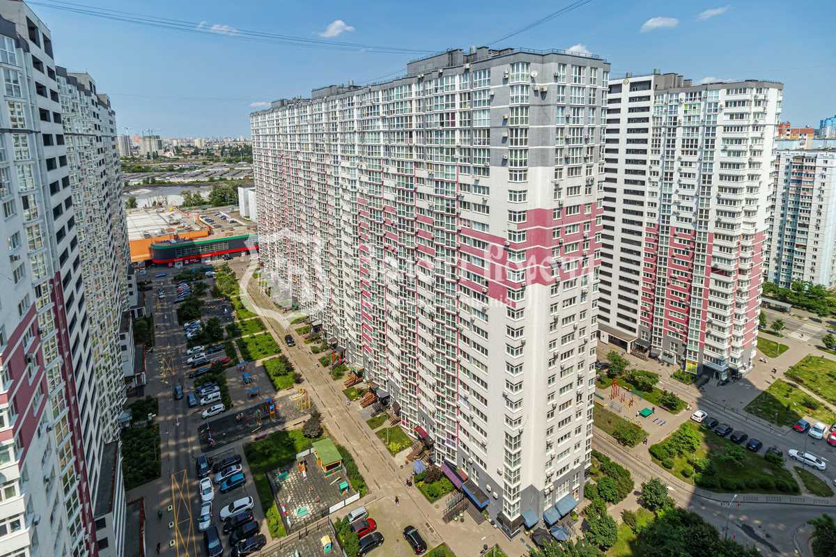 Продажа 3-комнатной квартиры 100 м², Елены Пчилки ул., 8